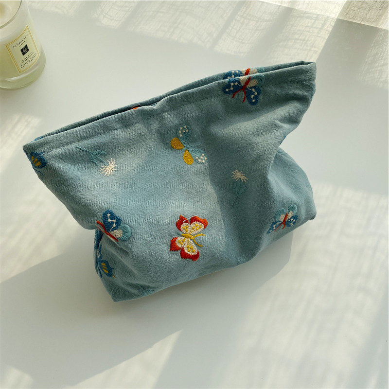 Women's Small Cotton Butterfly Vintage Style Square Zipper Cosmetic Bag Wash Bag display picture 5