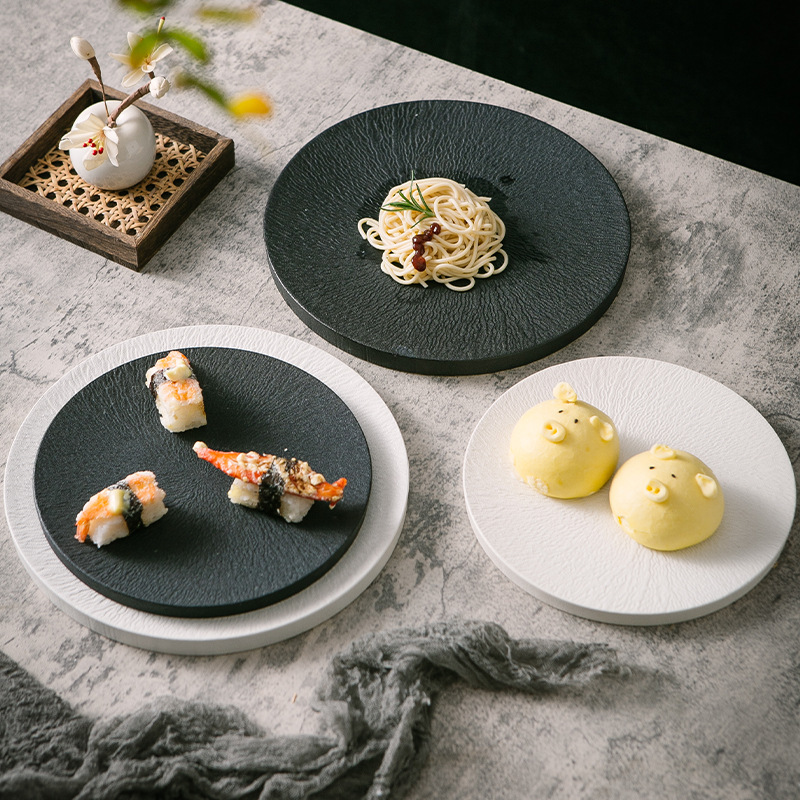 Japanese Style Creative Plate Black Western Steak Flat Plate Ceramic Dinner Plate Matte Black and White Round Flat Barbecue Plate