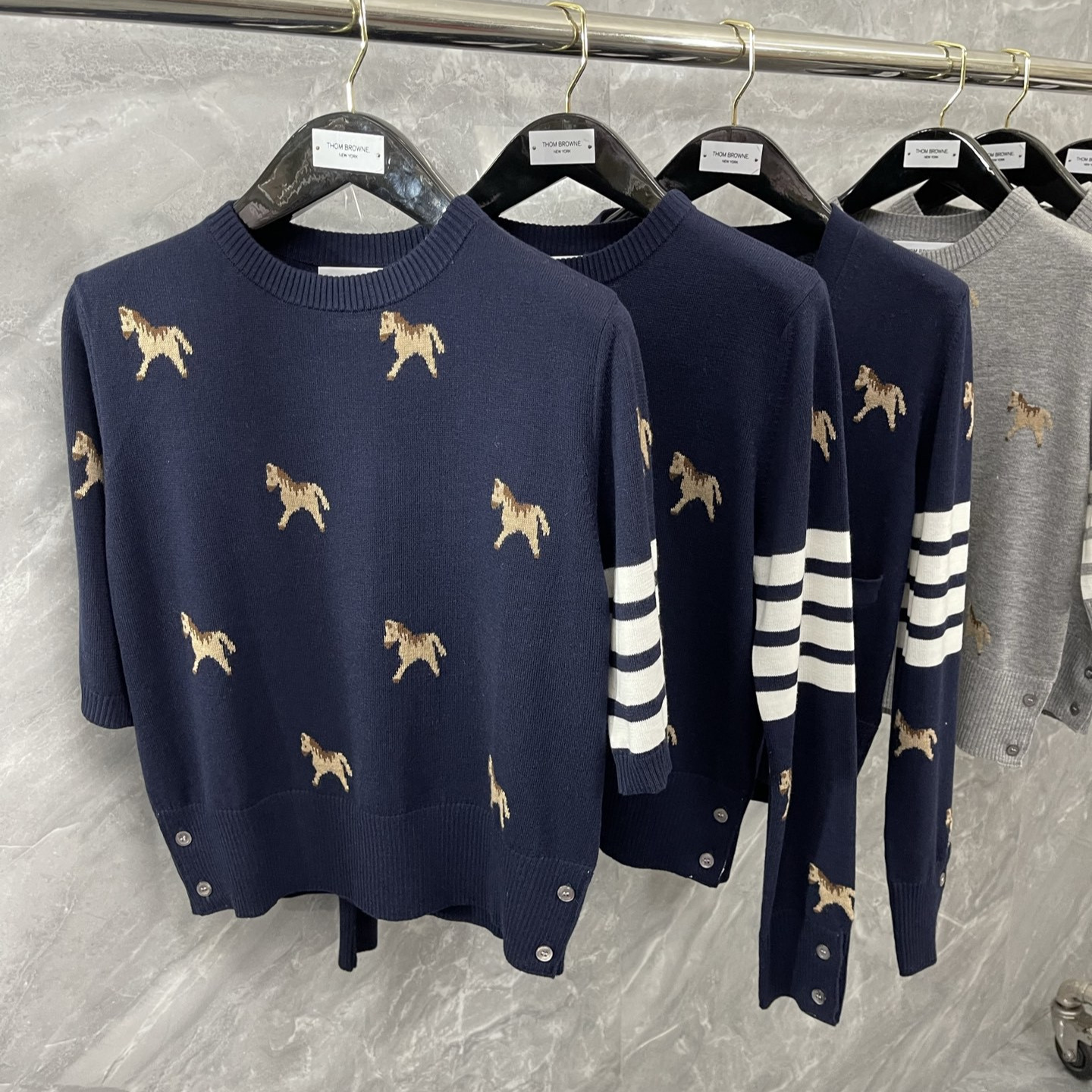 Top Plate Nanyou Spring and Autumn New 2026 Year of the Horse Limited Edition All-over Pony Wool Knitted Women's Three-Piece Set