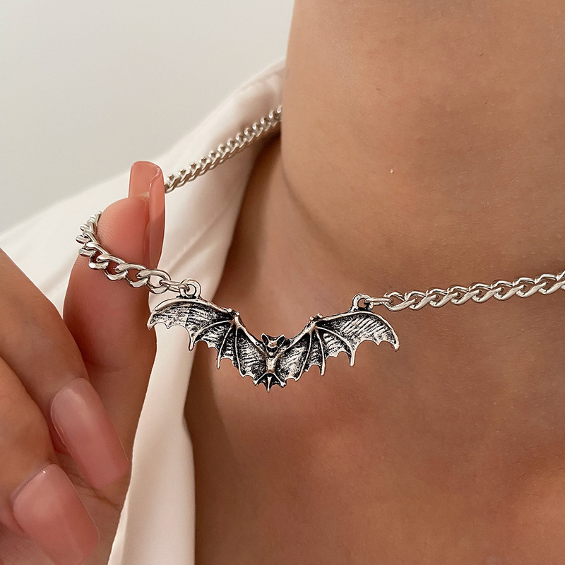 European and American Popular Punk Black Bat Necklace Halloween Exaggerated Hip-Hop Clavicle Chain Personalized Simple Jewelry for Women European and American Popular Punk Black Bat Necklace Halloween Exaggerated Hip-Hop Clavicle Chain Personalized Simple Jewelry for Women