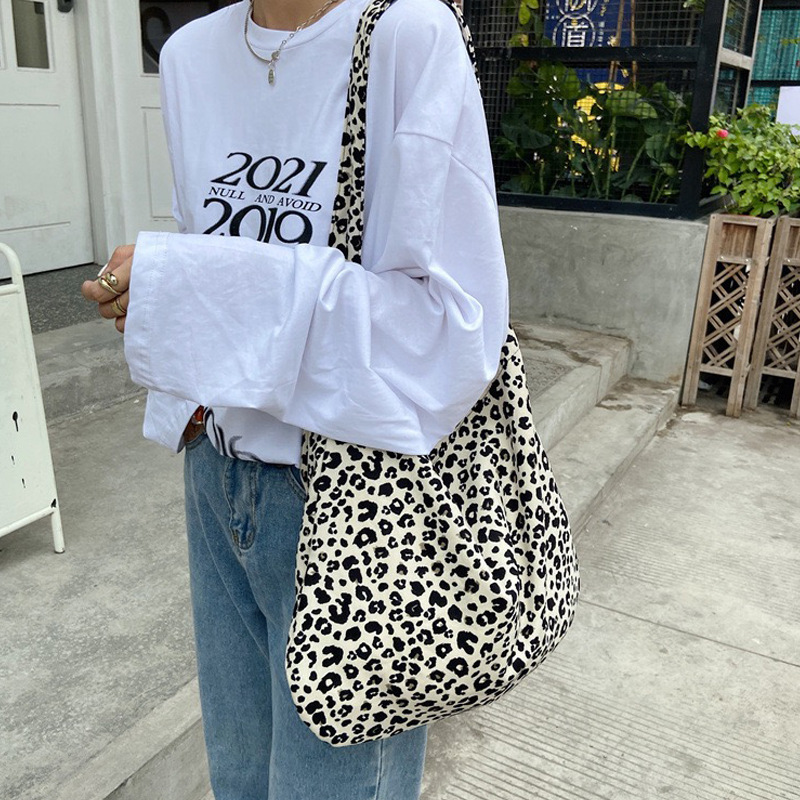 Women's Large Polyester Leopard Streetwear Square Open Shoulder Bag display picture 8