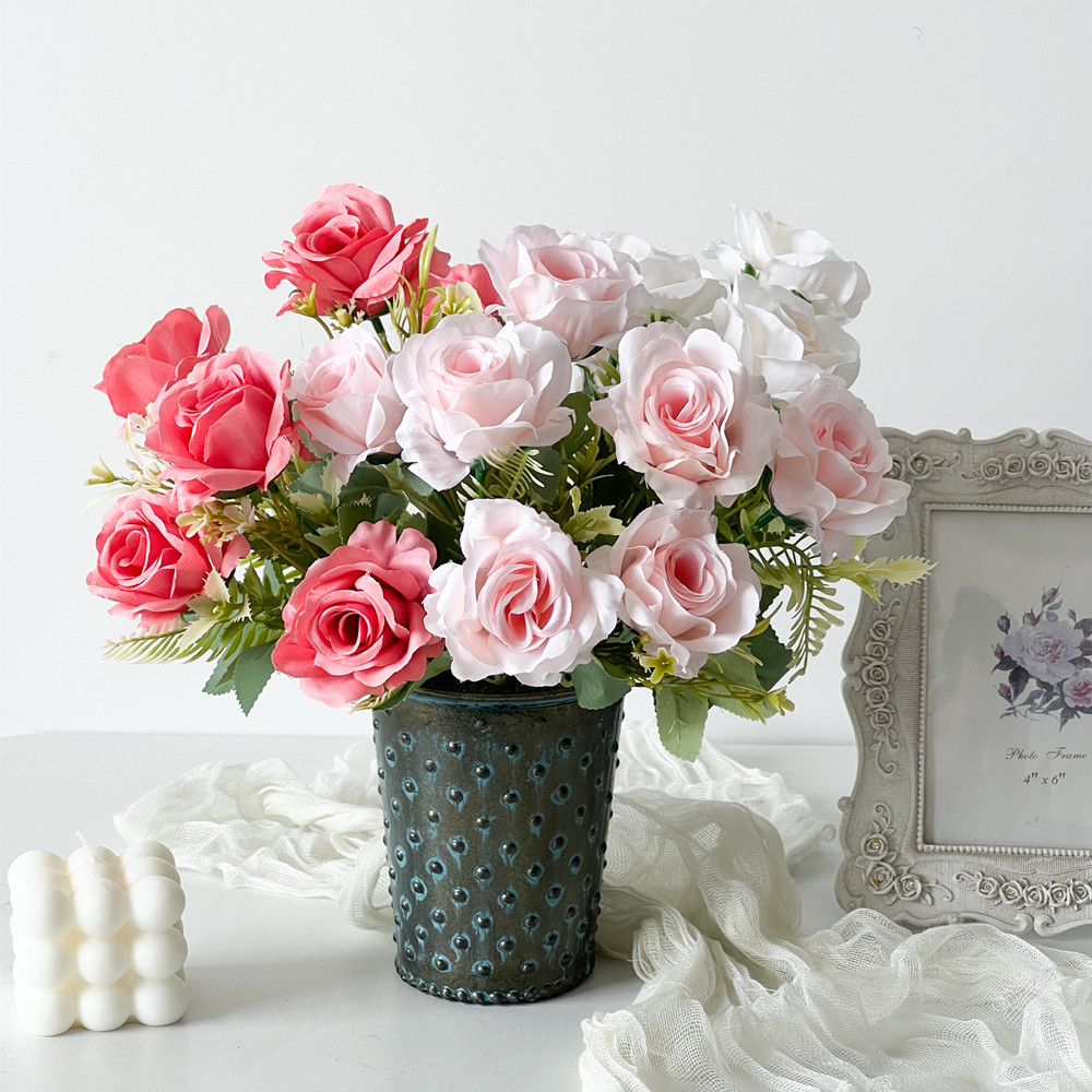 Fábrica al por mayor de estilo europeo 7-cabeza Rosa ramo de flores de seda flor artificial hogar flor decorativa flor falsa flor artificial a prueba real