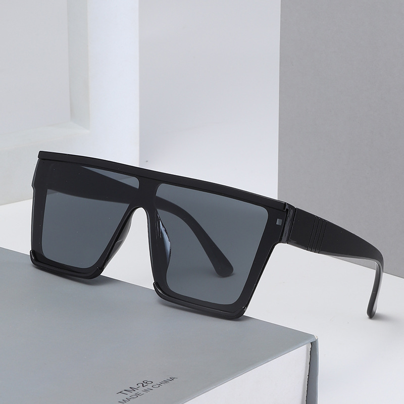 capacious sunglasses