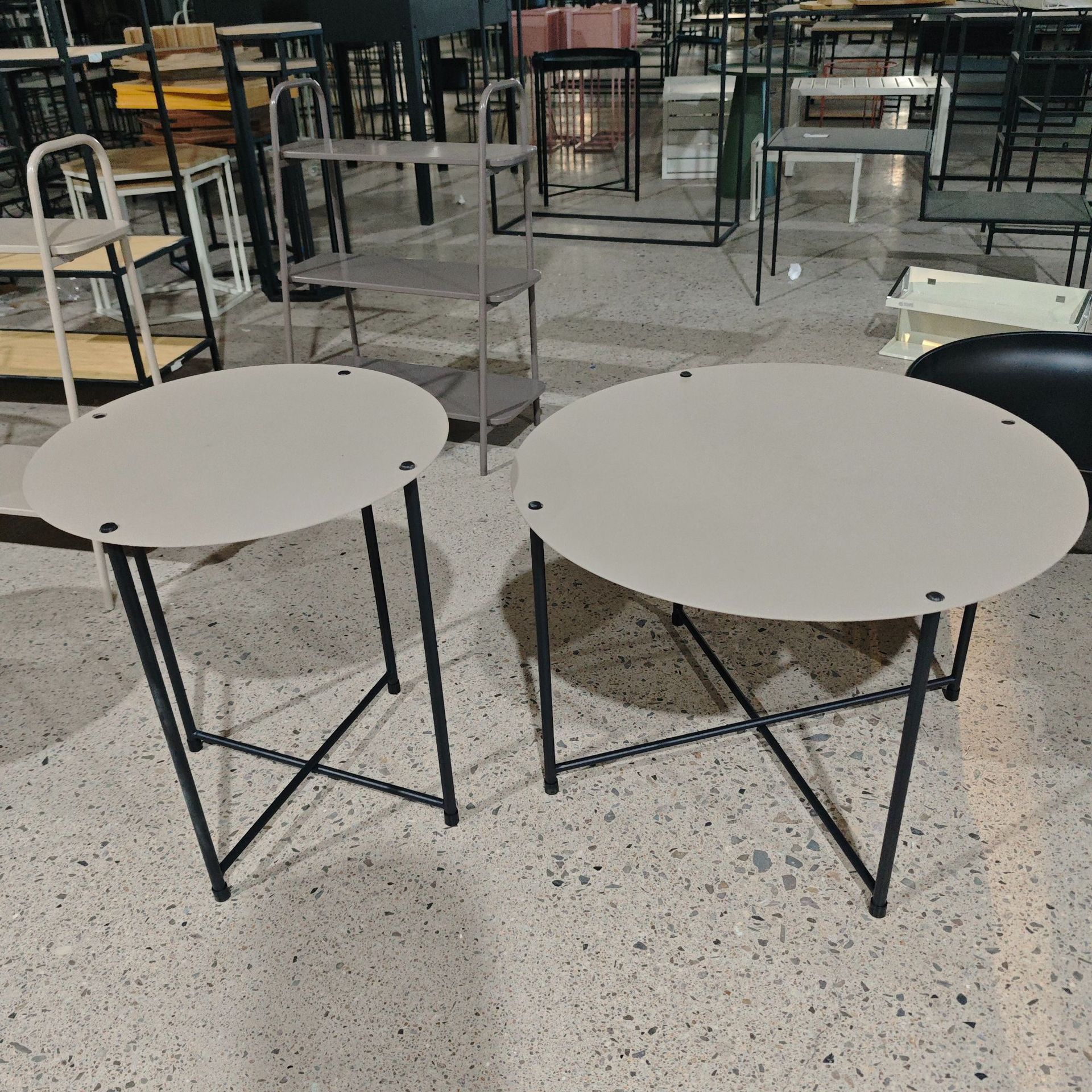 Mesa redonda simple al aire libre, mesa de juegos de mesa de ajedrez y tarjetas gruesas, mesa plegable de ocio multipropósito moderna