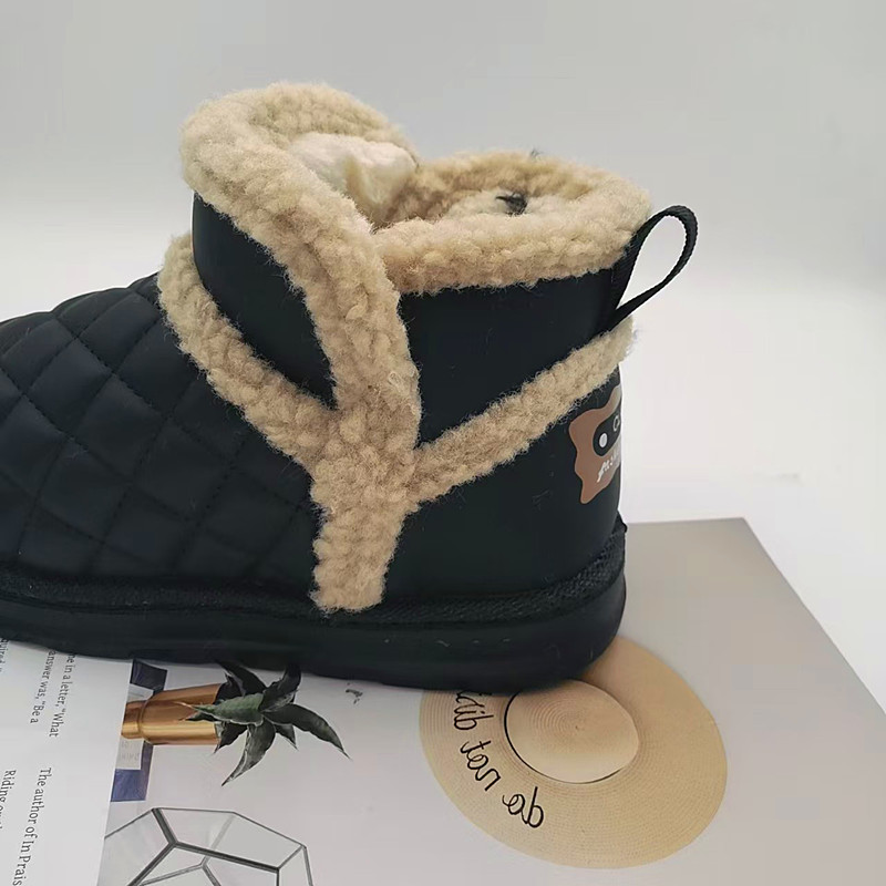 34-39 Tamaño de invierno de niños botas de nieve 2025 nuevas botas cortas para niños con botas de algodón gruesas para bebés calientes