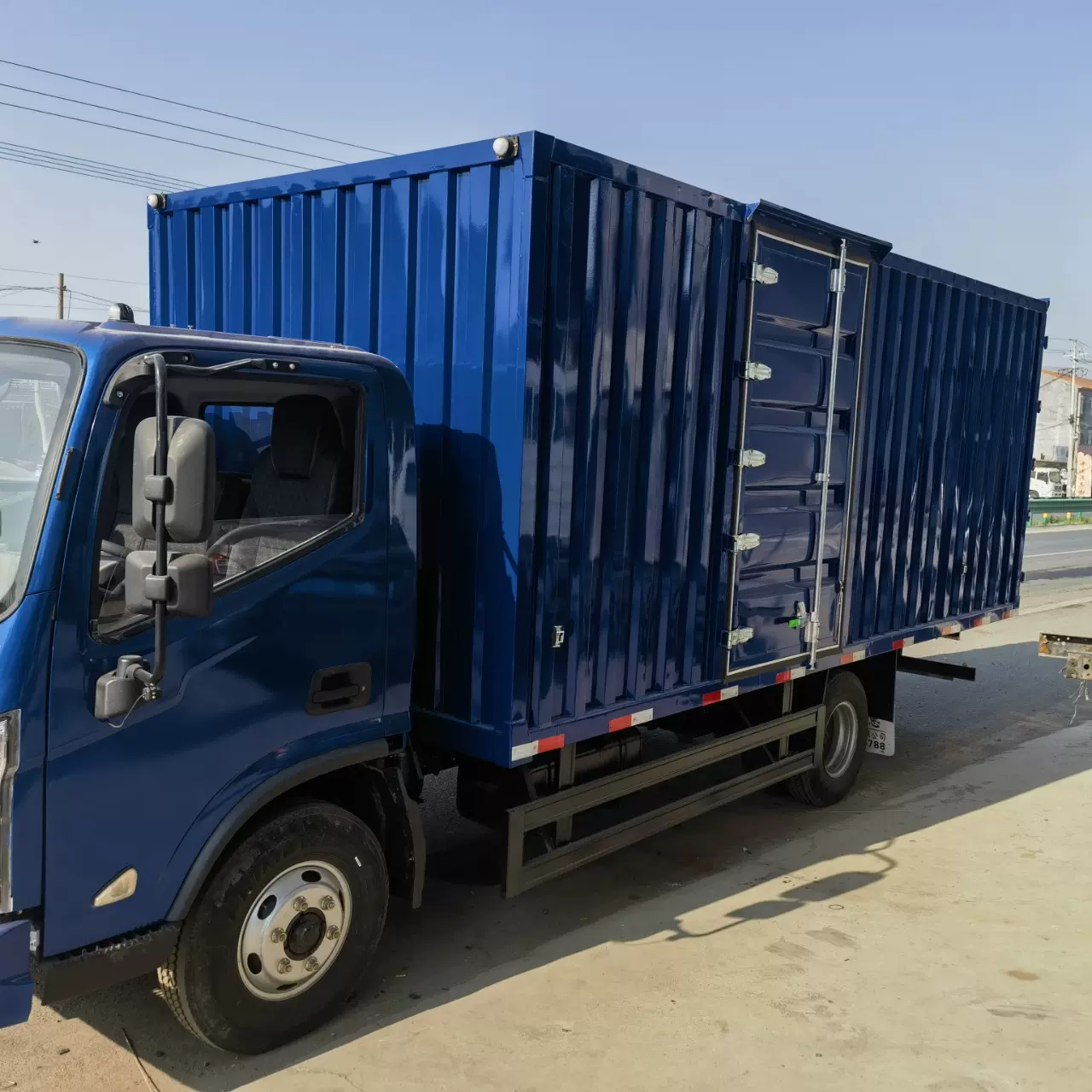 出口源头厂家集装箱式自卸车厢式载货运输车 厢式运输货车