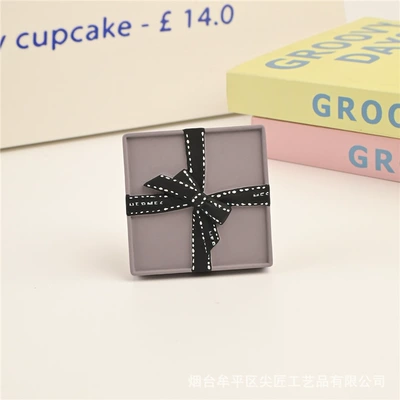 Car Perfume Aromatherapy, Popular car air freshener, realistic - gray-gift-box