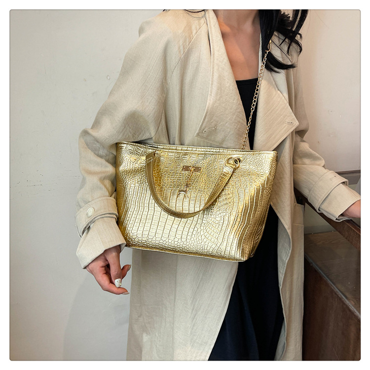 Krokodillemønster, lyst ansikt, 2024, ny mote, koreansk utgave, stor kapasitet, enkel håndholdt dameveske_voghion.com