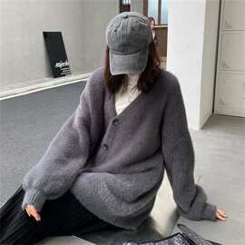日系纯色貂绒V领针织开衫2025秋冬新款宽松慵懒风时尚毛衣女外套