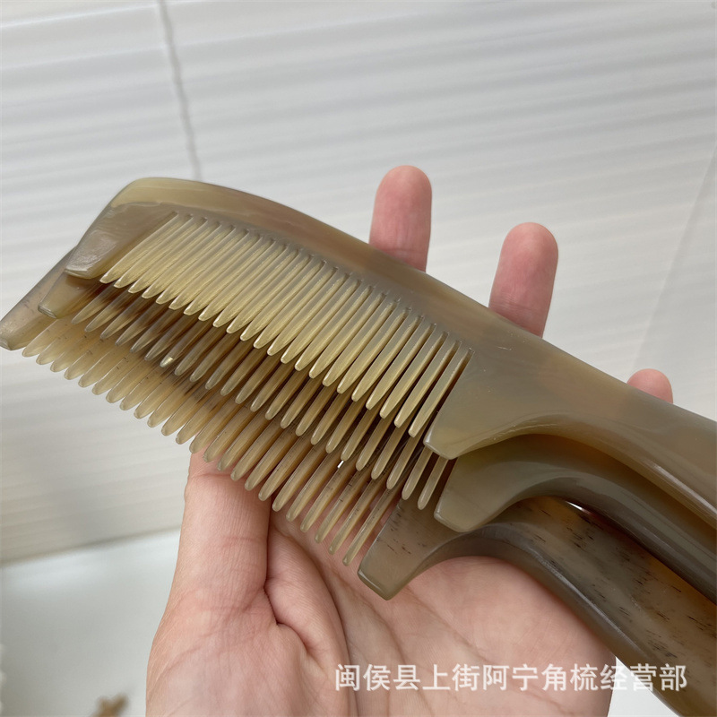 Natural Horn Comb 18cm Handled Hair Comb with Round Teeth for Daily Grooming quality and texture