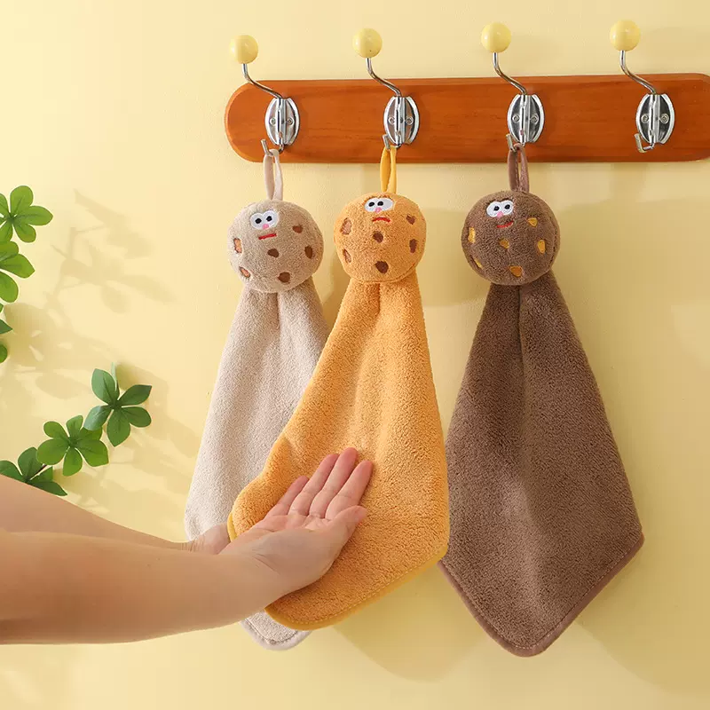 饼干擦手巾挂式珊瑚绒加厚吸水擦手帕卡通挂式两用擦手巾伴手礼