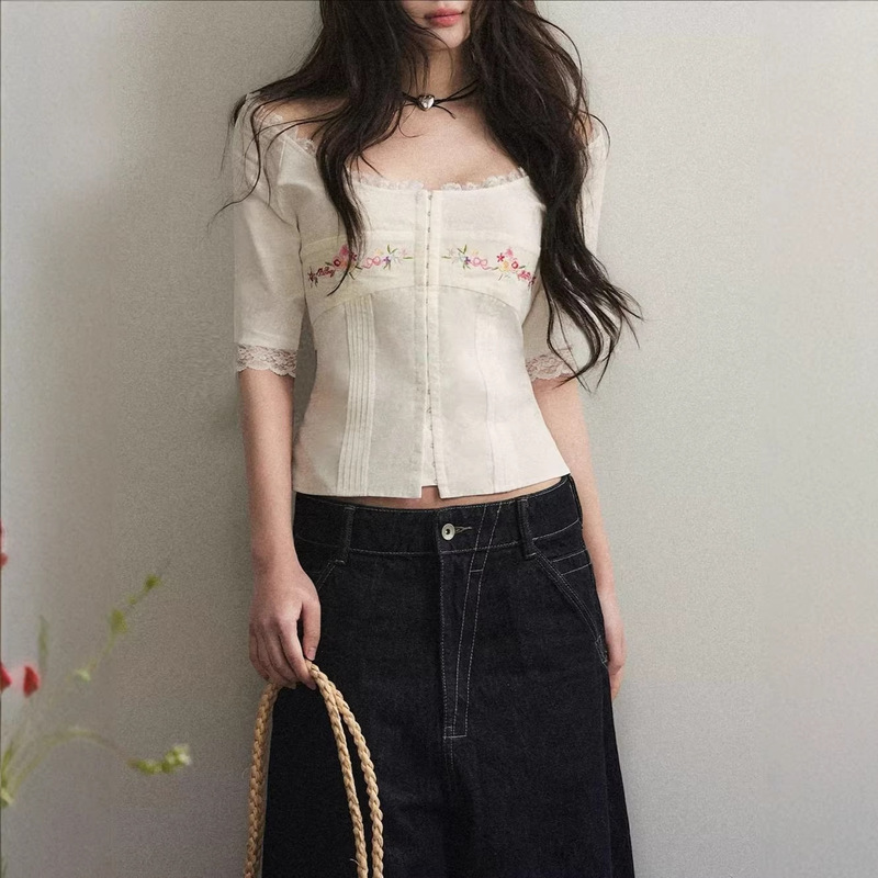 1P Studo Off-White Pure Cotton Embroidered Square-Neck Shirt for Women, Spring and Summer, Waist-Cinching, Lace-Trimmed, Short-Sleeve Top