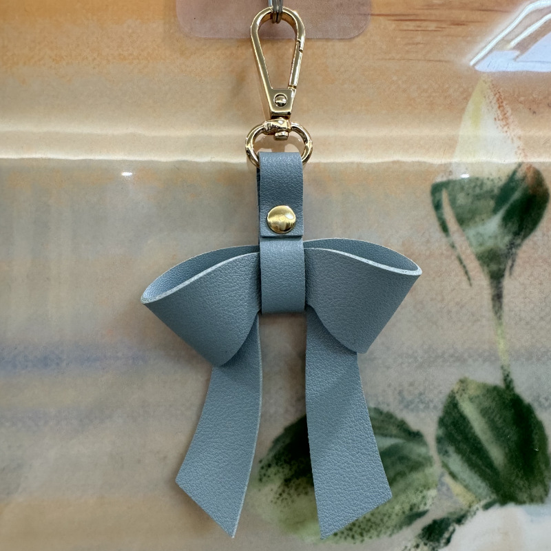 Cielo azul - deducción colgante