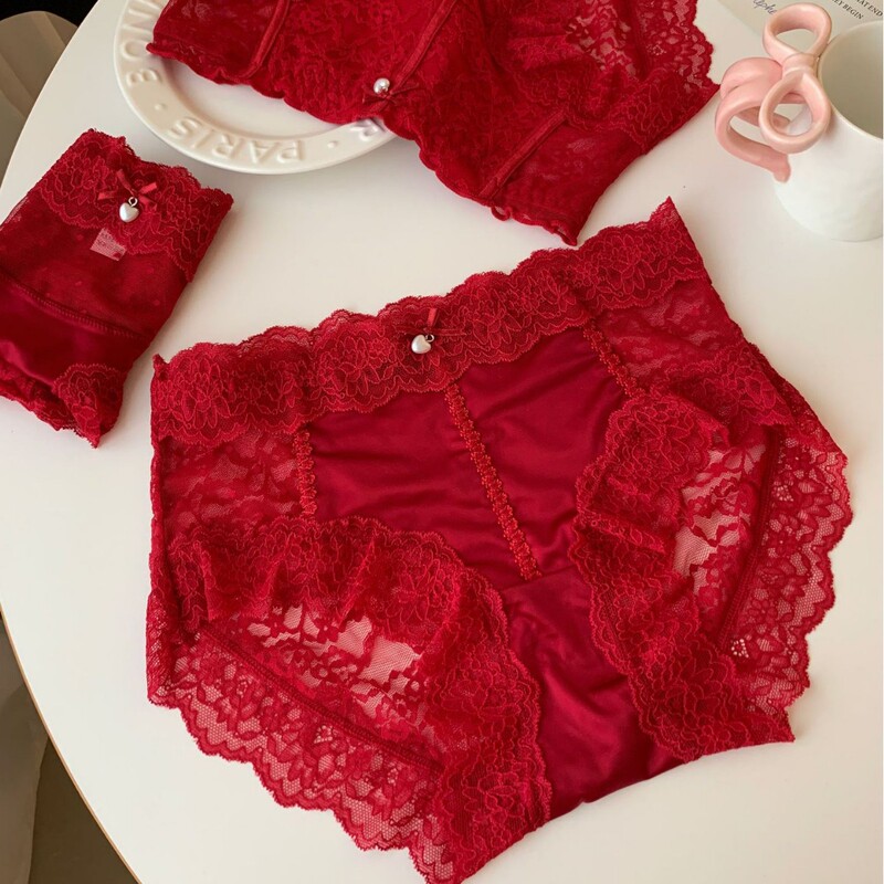 Luxurious Red Panties for Women, Pure Cotton Crotch, 2025 New Style, Sexy and Alluring Lace, Wedding Shorts for Girls Luxurious Red Panties for Women, Pure Cotton Crotch, 2025 New Style, Sexy and Alluring Lace, Wedding Shorts for Girls