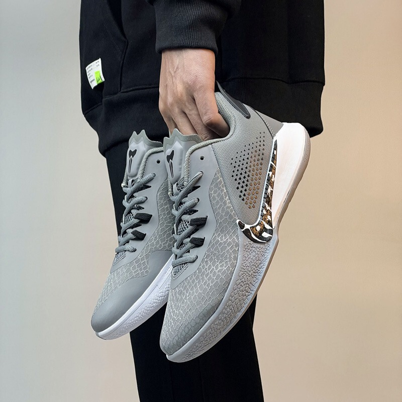 genuine goods Kobe Basketball Shoes Men's 6 Generation Actual Combat Low-top Sneakers 12 Summer Air Cushion kobe Students Actual Combat 4 sneaker