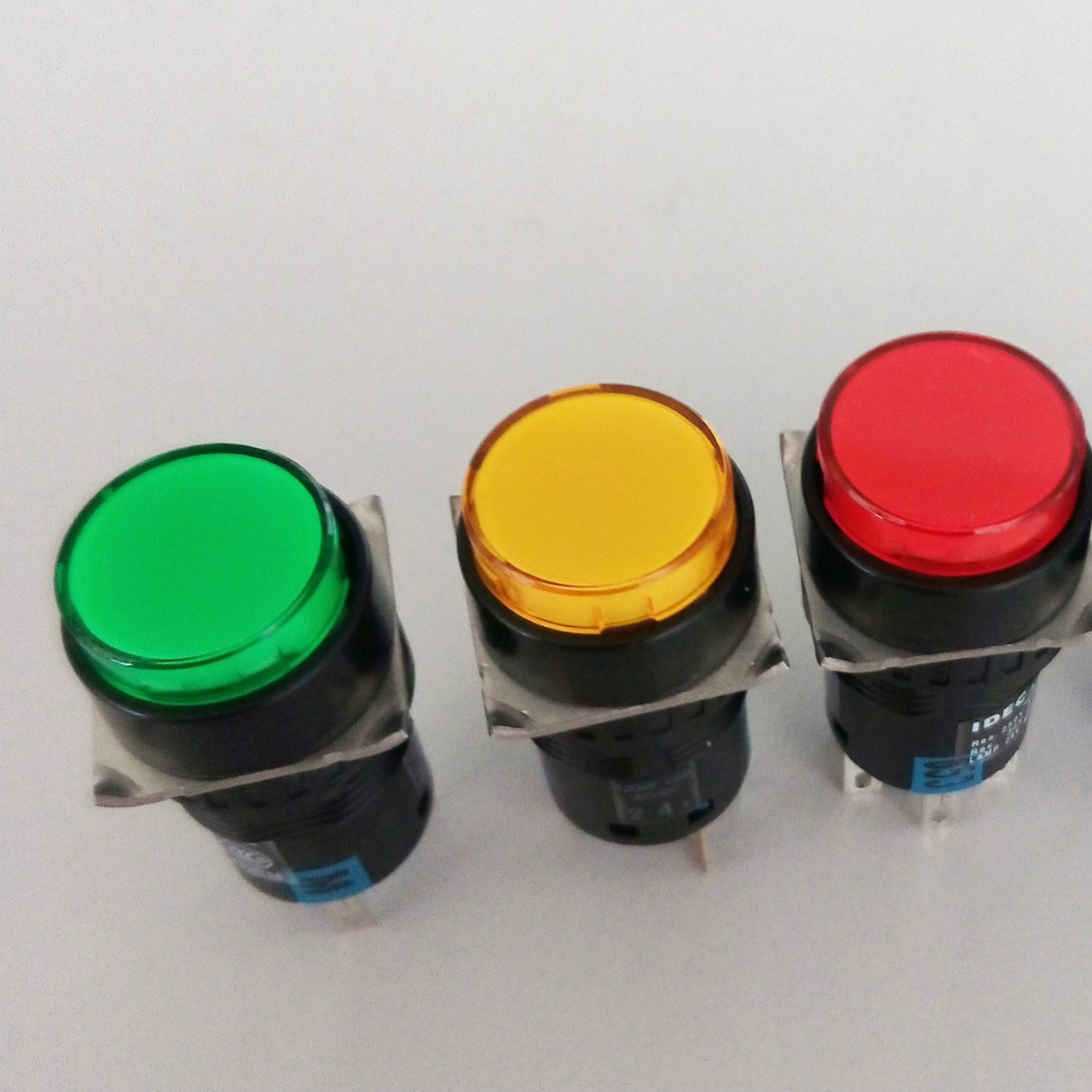 正品IDEC和泉按钮开关AB6M-A2GC现货供应