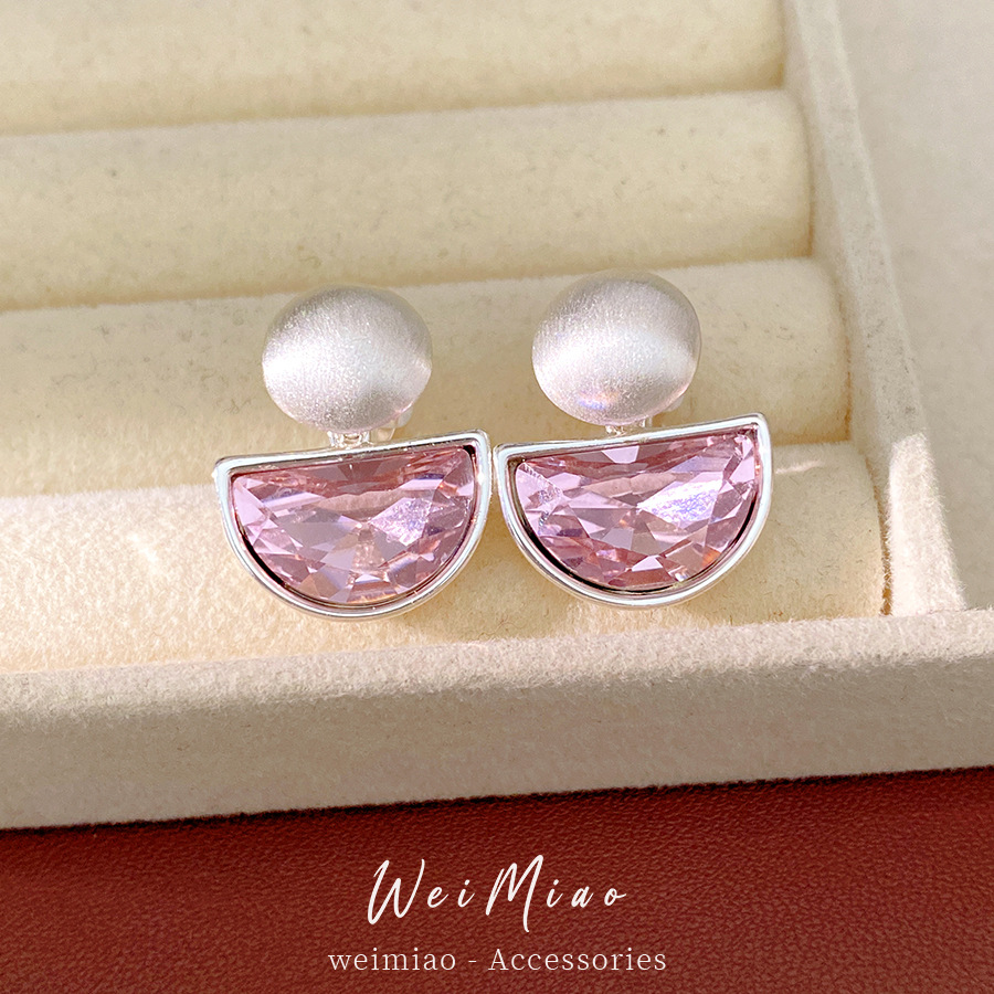 Diamante semicircular orejas de mujer sin agujeros de orejas personalidad simple temperamento amplio aretes ligeros de lujo alta sensación auriculares al por mayor