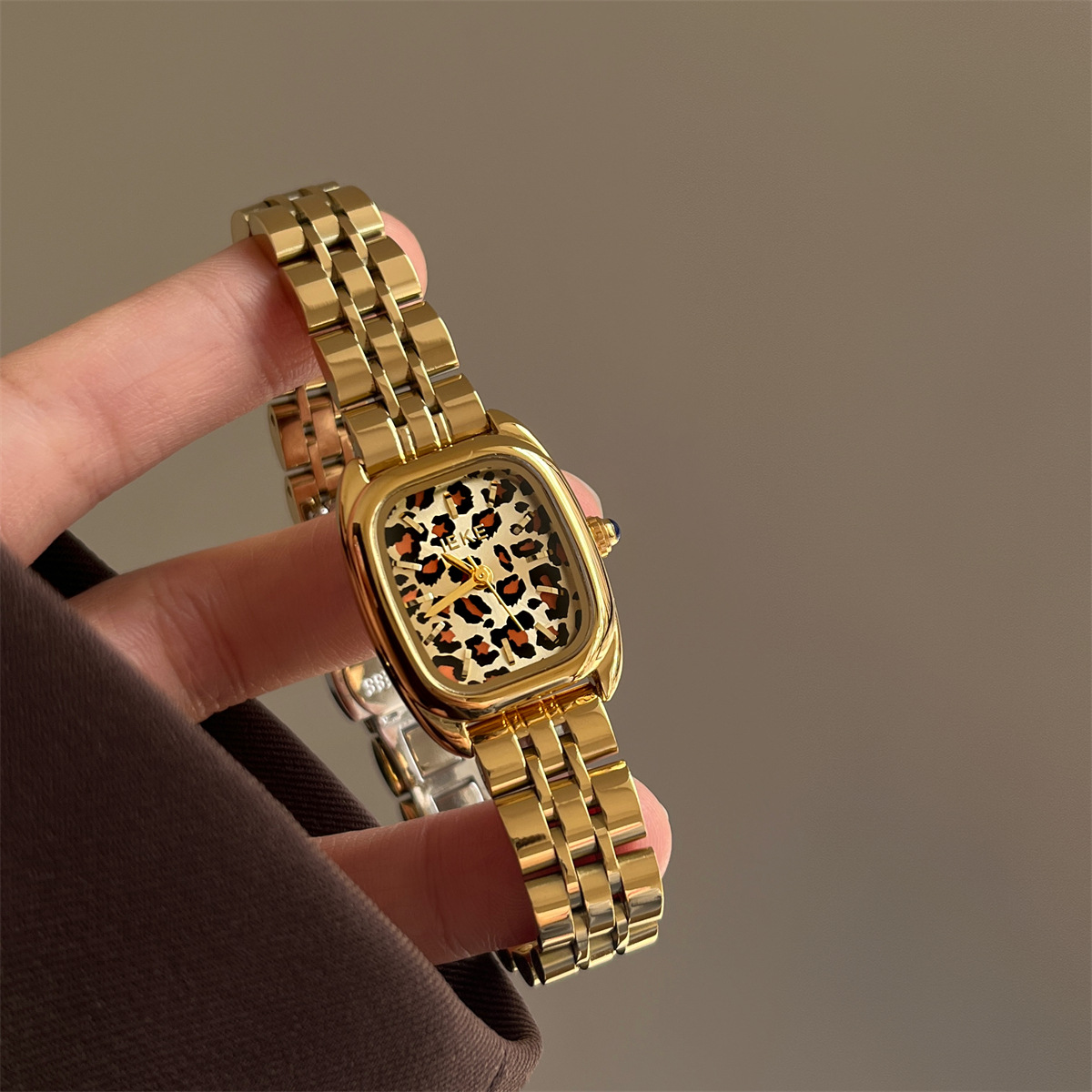 Stainless Steel Strap Material Casual Retro Leopard Double Side Snaps Quartz Watch