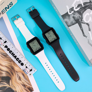 �羳���Q�p�@�๦���������ЌW����Ů��ˮ�r��ҹ���[�R����ֱ�