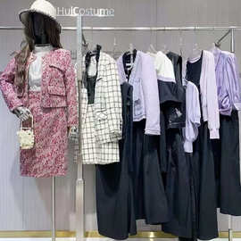 纳26春款纹简欧时尚外套风衣连衣裙针织衫裤裙实体店直播尾货批发