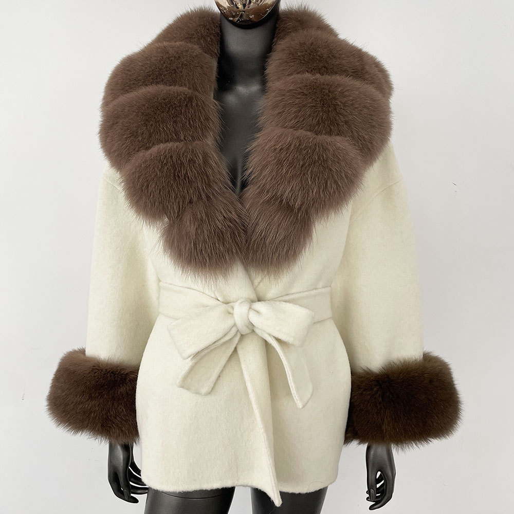 오프화이트+커피 컬러