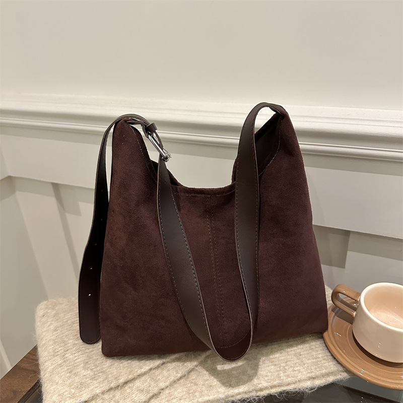 Nueva bolsa de hombro de tela de terciopelo retro de gran capacidad de textura de viaje bolsa de mano simple versátil bolsa de mochila transfronteriza