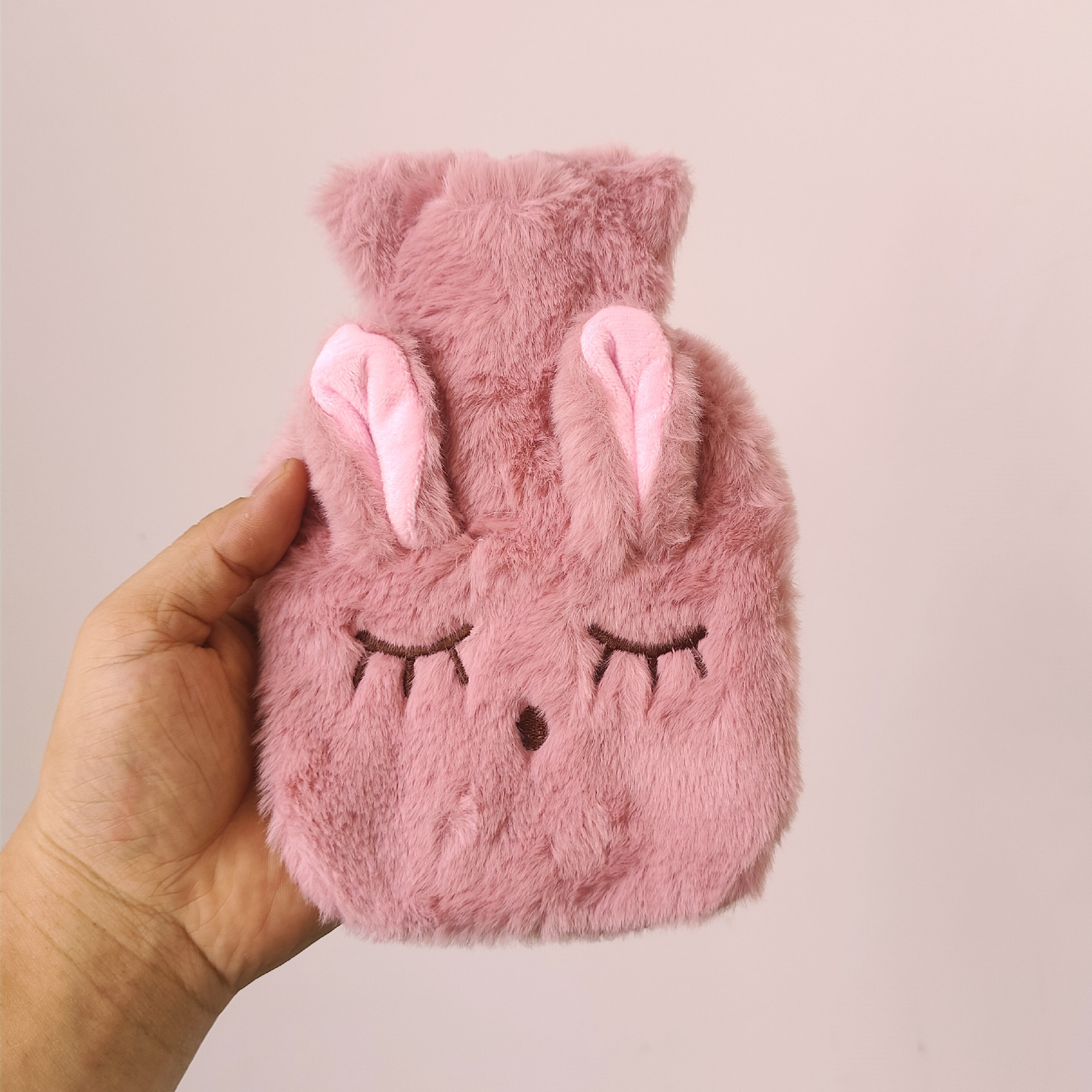 Bolsa de agua caliente de conejo peludo inyección de agua mini tamaño pequeño llenado de agua bolsa de plomería para mujeres abdomen caliente lindo con mano caliente