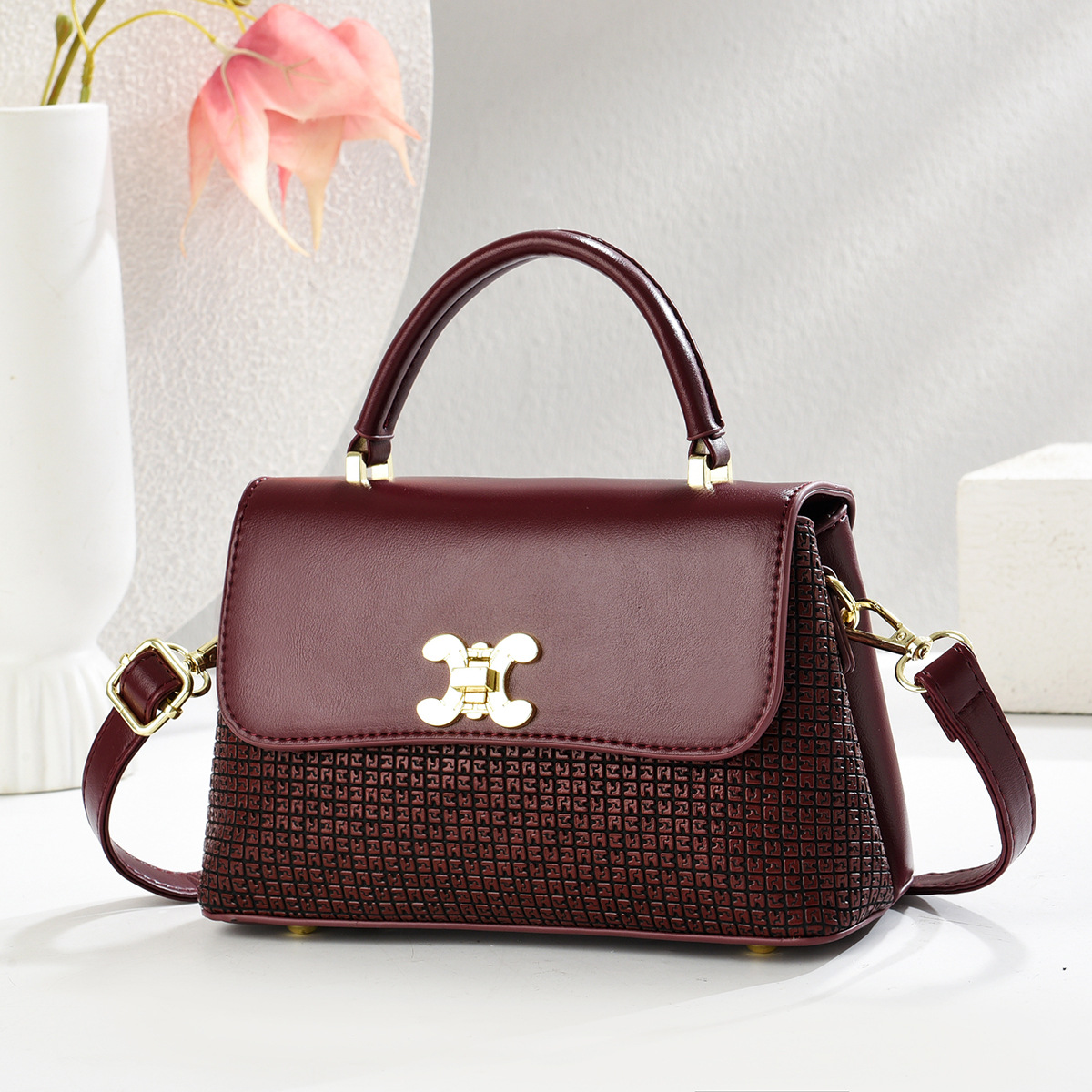 2025 nuevo bolso de mensajero de gran capacidad de estilo perezoso de moda simple y versátil, hombro ligero de moda image 10