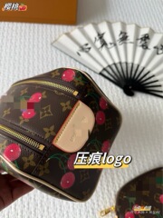 L家樱桃化妆包附带小包礼盒包装可代发了拿货
