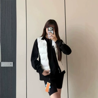 b音秋冬季女士拼色立领鹅绒压胶拼接轻薄户外羽绒服马甲背心