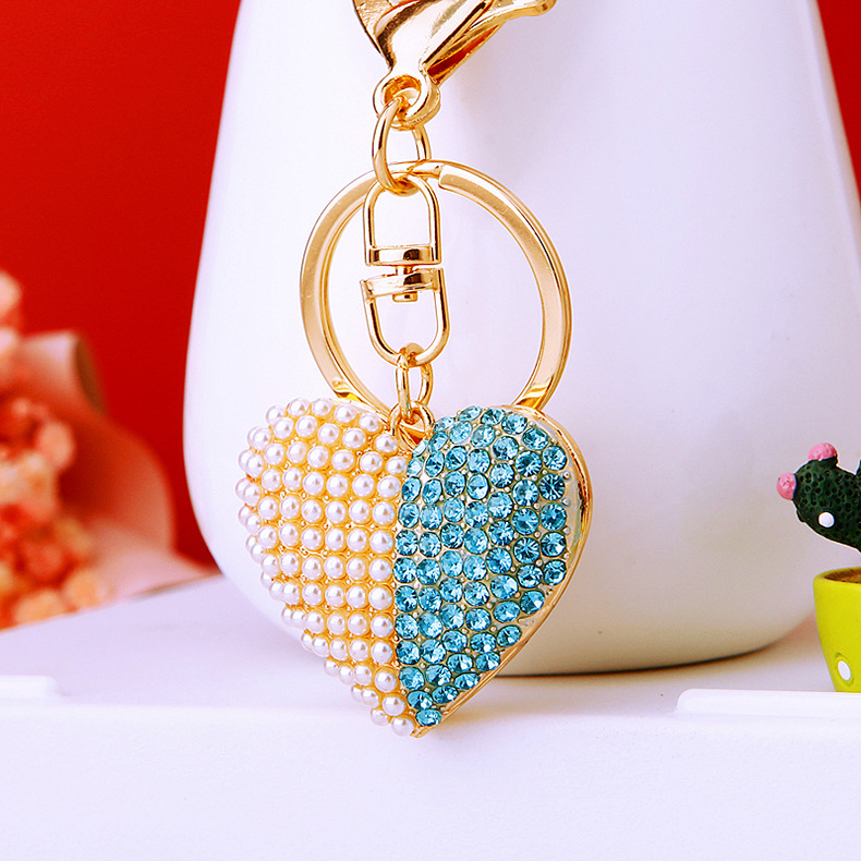 10g Weight Lobster Trigger Clasp Closure Clasp Closure Type Rhinestones Inlay Material Keychain Classification 1 Piece Quantity Daily Occasion Zinc alloy Material Heart Shape Pattern Unisex Gender Plating, Diamond Design Cute Style 1 Piece Cute Heart Shape Zinc Alloy Plating Diamond Rhinestones Unisex Lobster Trigger Clasp Closure Keychain 13