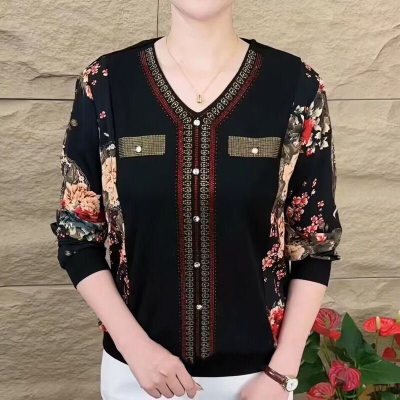 韓国の長袖tシャツの女性vネックのホットドリルの秋の新型のお母さんの服はゆったりとお腹を隠して痩せています。|undefined