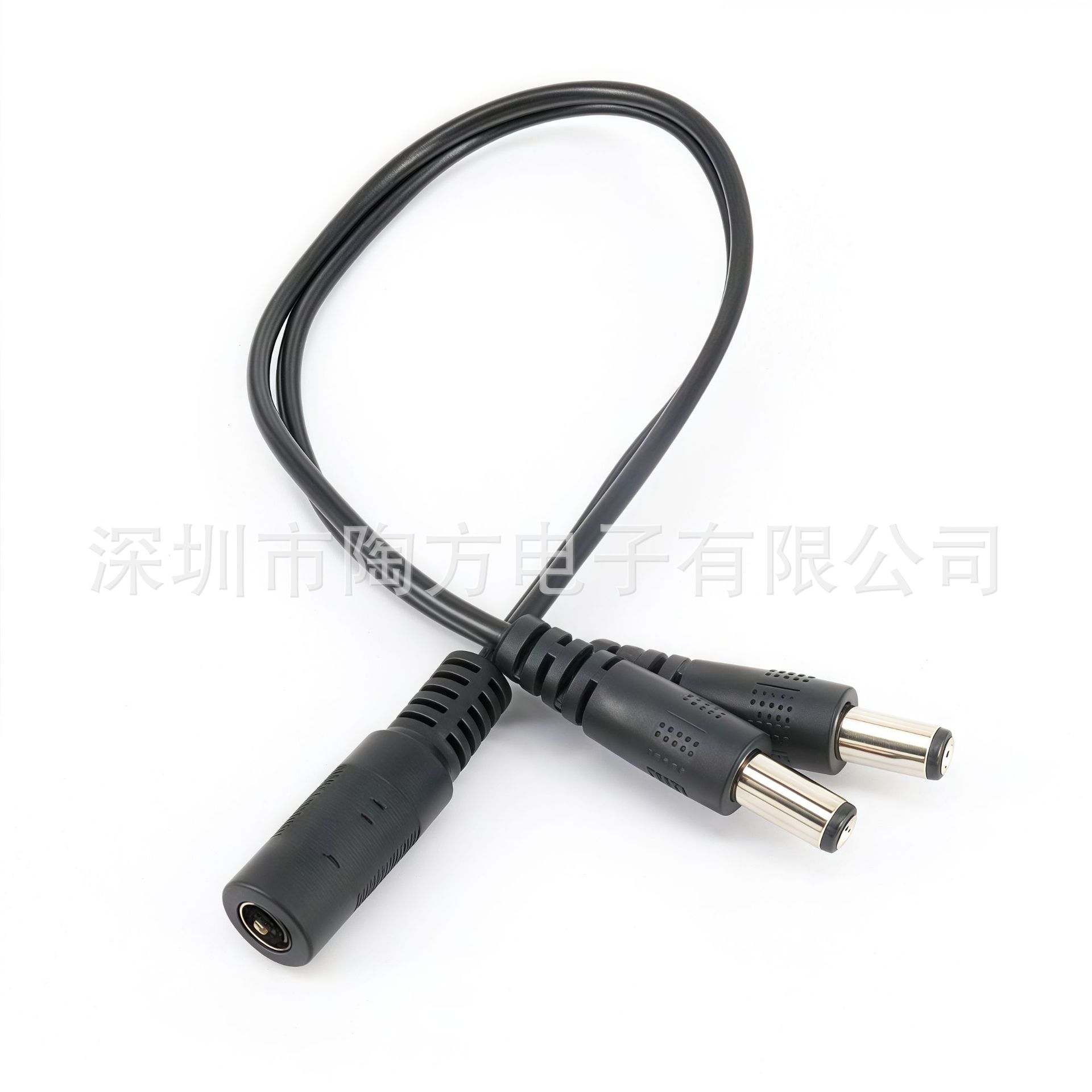 Un cable de alimentación DC dividido en dos cables de alimentación DC 12Vdc monitoreo de alimentación derivación rama LED1 cables de alimentación 2