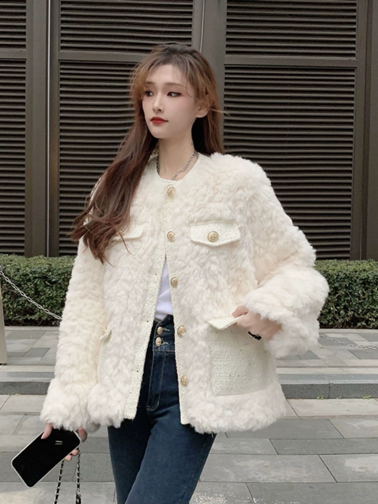 Warm down jacket, Chanel style