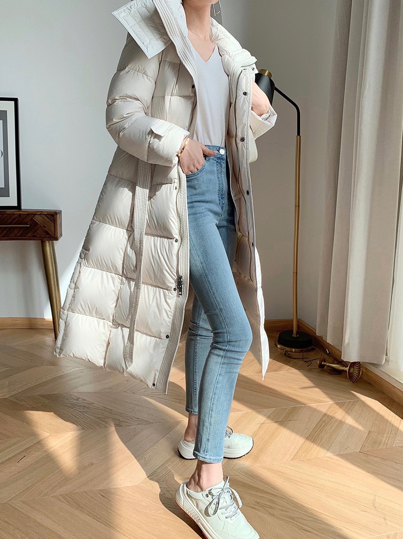 規格品のハイエンドの軽やかなキツネの毛の白いアヒルの毛は厚くて腰を収めてやせています。