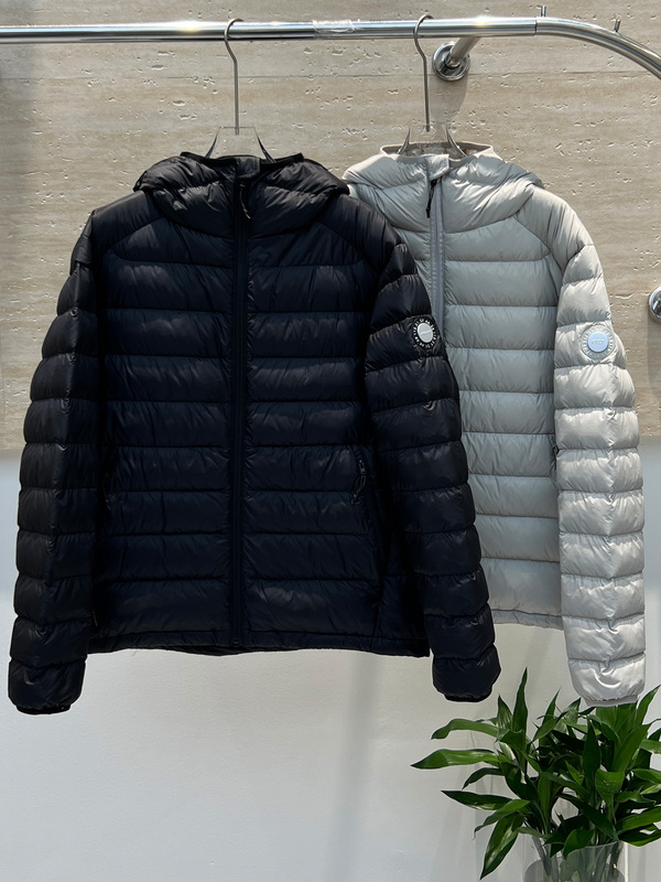 90白鸭绒排骨羽绒服女轻薄短款2025冬新款轻便简约情侣连帽外套男|undefined
