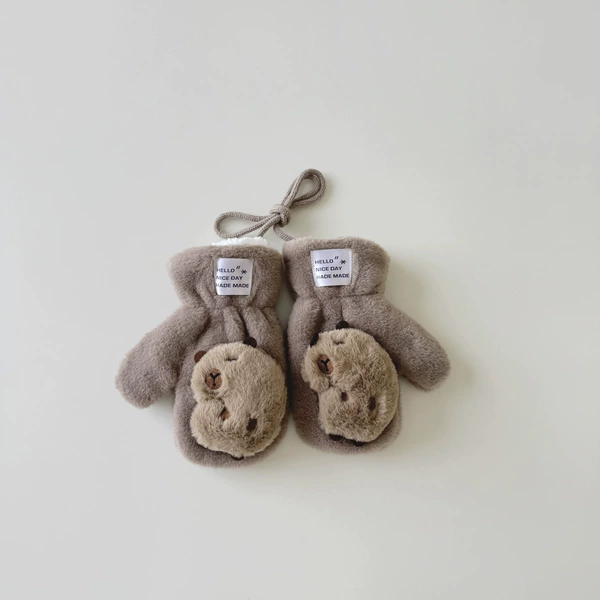 Bear glove