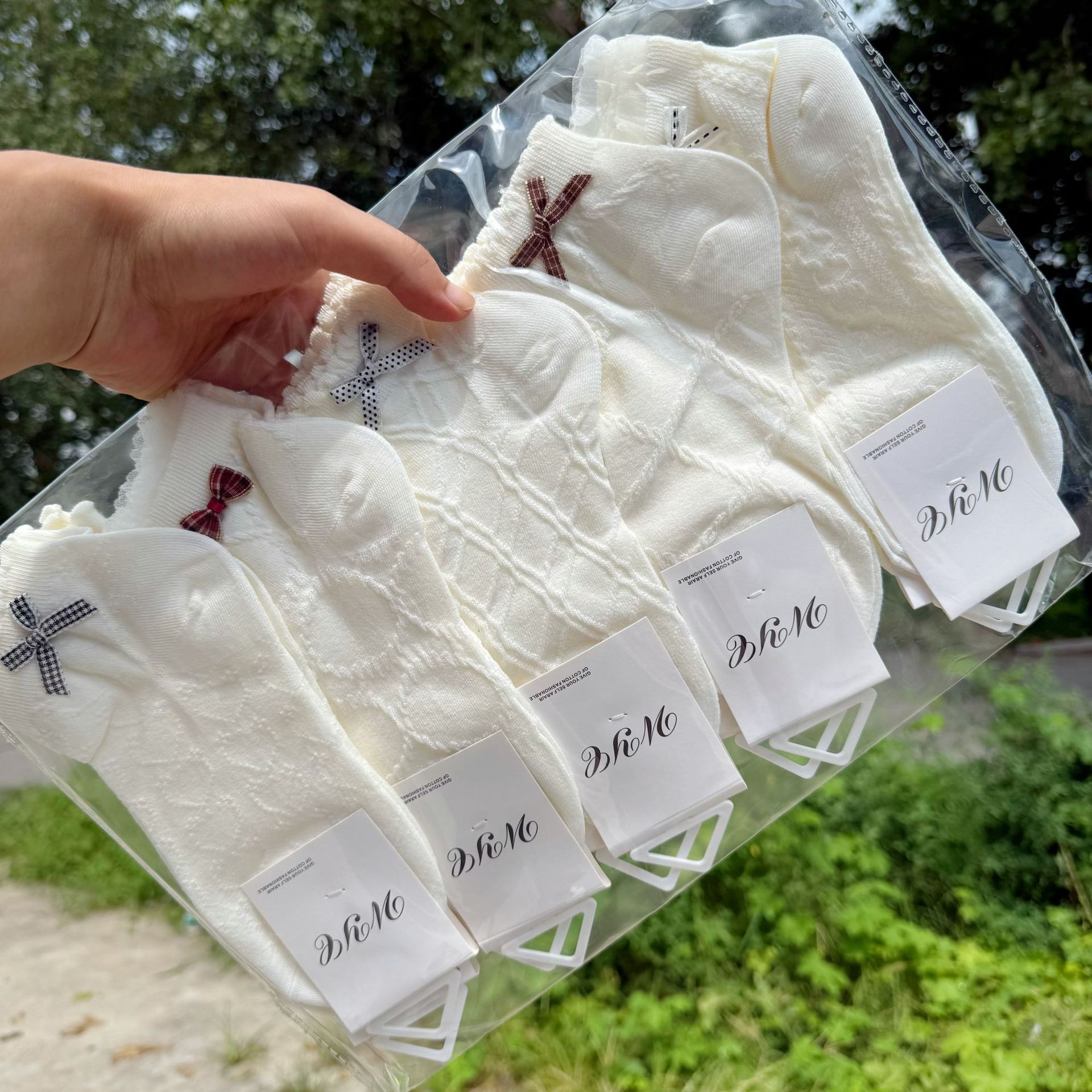 Nuevos accesorios de primavera y verano para mujer, calcetines de algodón, calcetines de dibujos animados, calcetines deportivos de la Academia Lolita, calcetines de punto inverso, calcetines cortos blancos para la temporada de regreso a clases