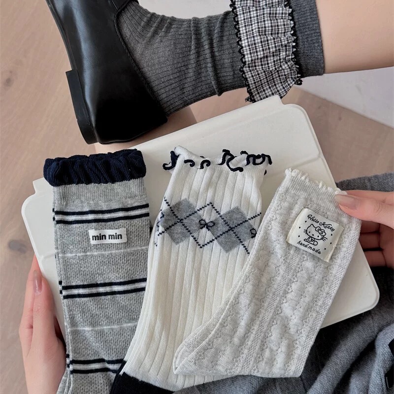 Spring and summer thin socks for women, pure cotton mid-calf socks, gray Miu-style stacked socks, lace diamond pattern long socks, college style Spring and summer thin socks for women, pure cotton mid-calf socks, gray Miu-style stacked socks, lace diamond pattern long socks, college style