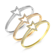 跨境新品五角星镂空星星卡扣手镯不锈钢五角星镶钻手镯星空礼物