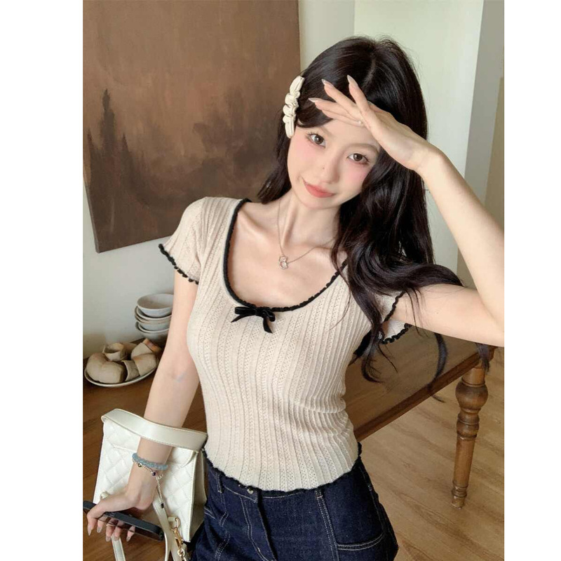 Sweet and Gentle Short-Sleeved Knitted Top in Chanel Style, 2026 Summer New Style, Round Neck, Bow Tie, Versatile Short Knitted Top