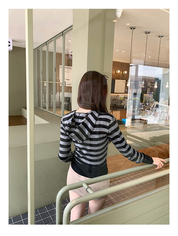 条纹连帽长袖T恤女秋季甜辣设计感收腰短款针织衫修身显瘦上衣|undefined