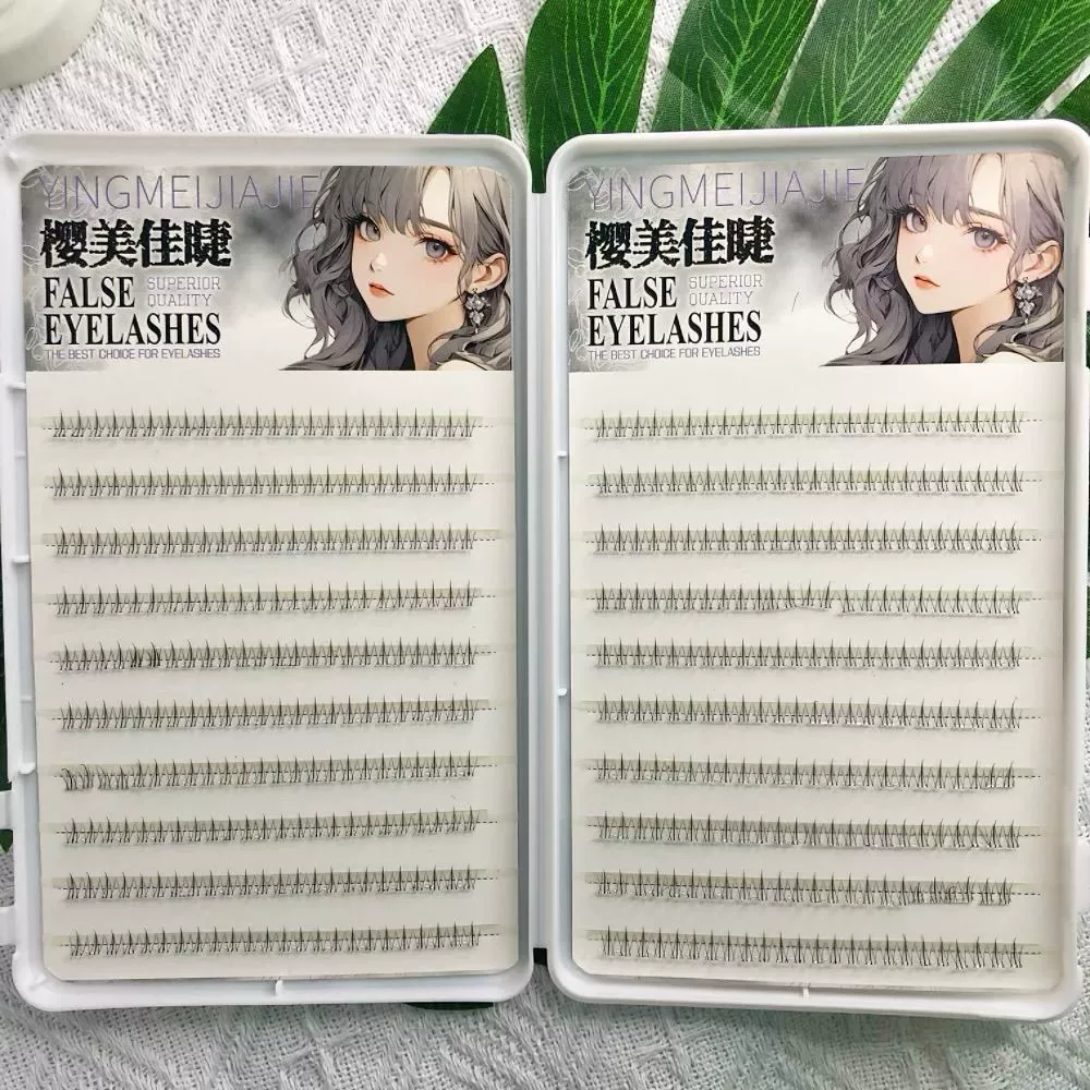 Capacious realistic transparent comics for eyelashes, false eyelashes