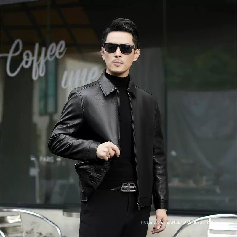 Short demi-season jacket with down for leisure
