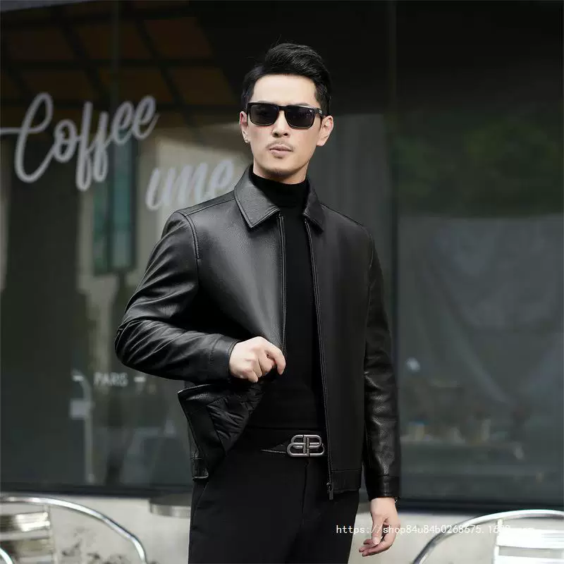 Short demi-season jacket with down for leisure