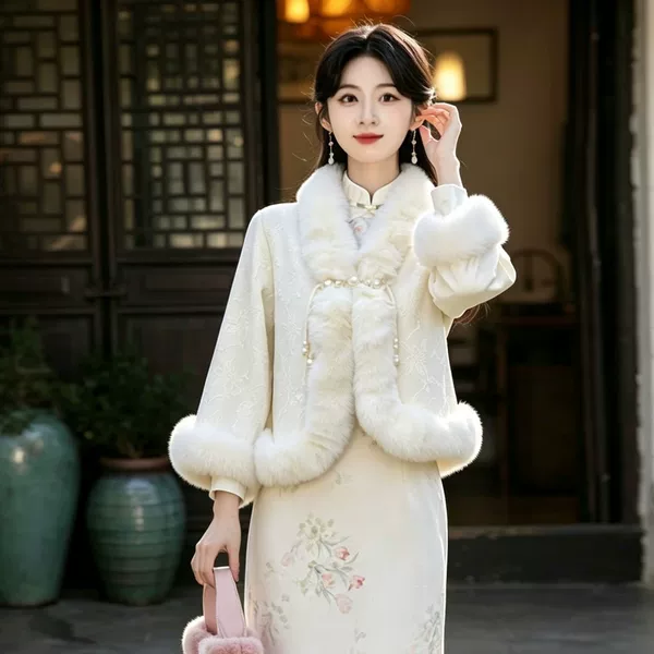 Autumn and winter fleece-lined warm cape shawl with Chinese-style buttons and fur collar cardigan, a new Chinese-style outerwear for cheongsam and Hanfu