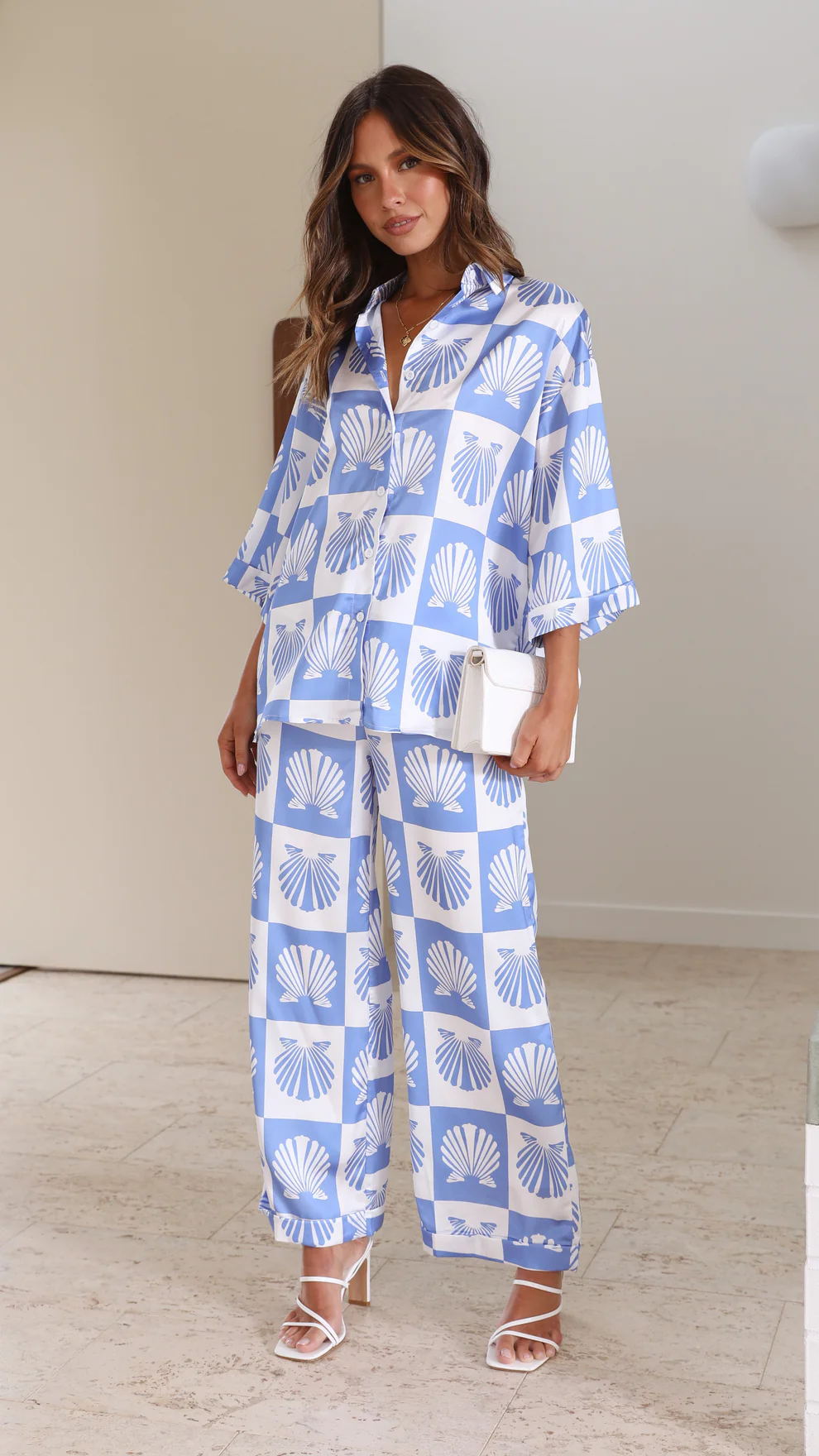 Casual outfit image 16