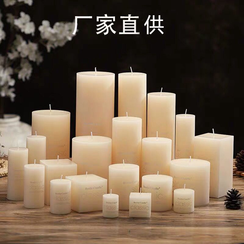 ヨーロッパ風の象牙の白いろうそくの円柱のろうそくの誕生日のウェディングホテルの結婚式は卸売りできます。