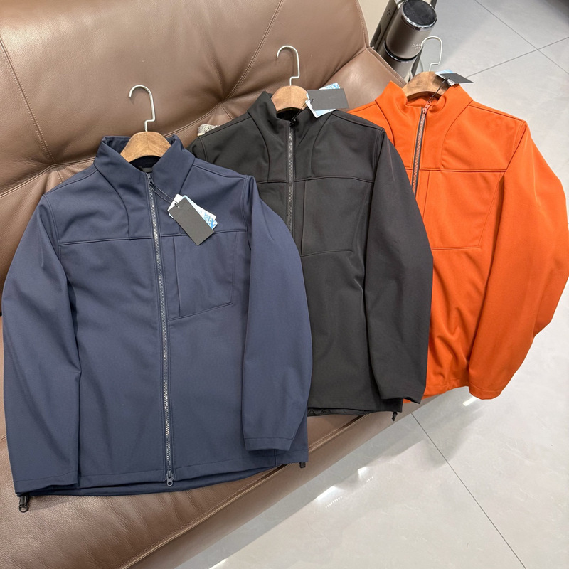 Replacement Model! Autumn and Winter Men's Outdoor Anti-Peaks and Water-Repellent Lining Fleece-Lined Soft Shell Stand-Up Collar Casual Jacket Trendy