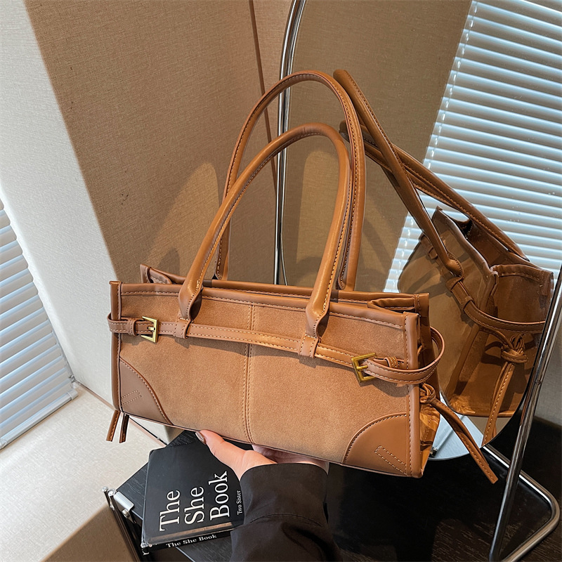 Cross-border 2025 otoño y invierno nuevo ocio versátil bolso de hombro de cuero de seda retrógrado bolso inferior bolso de mano de viaje bolso de mujer